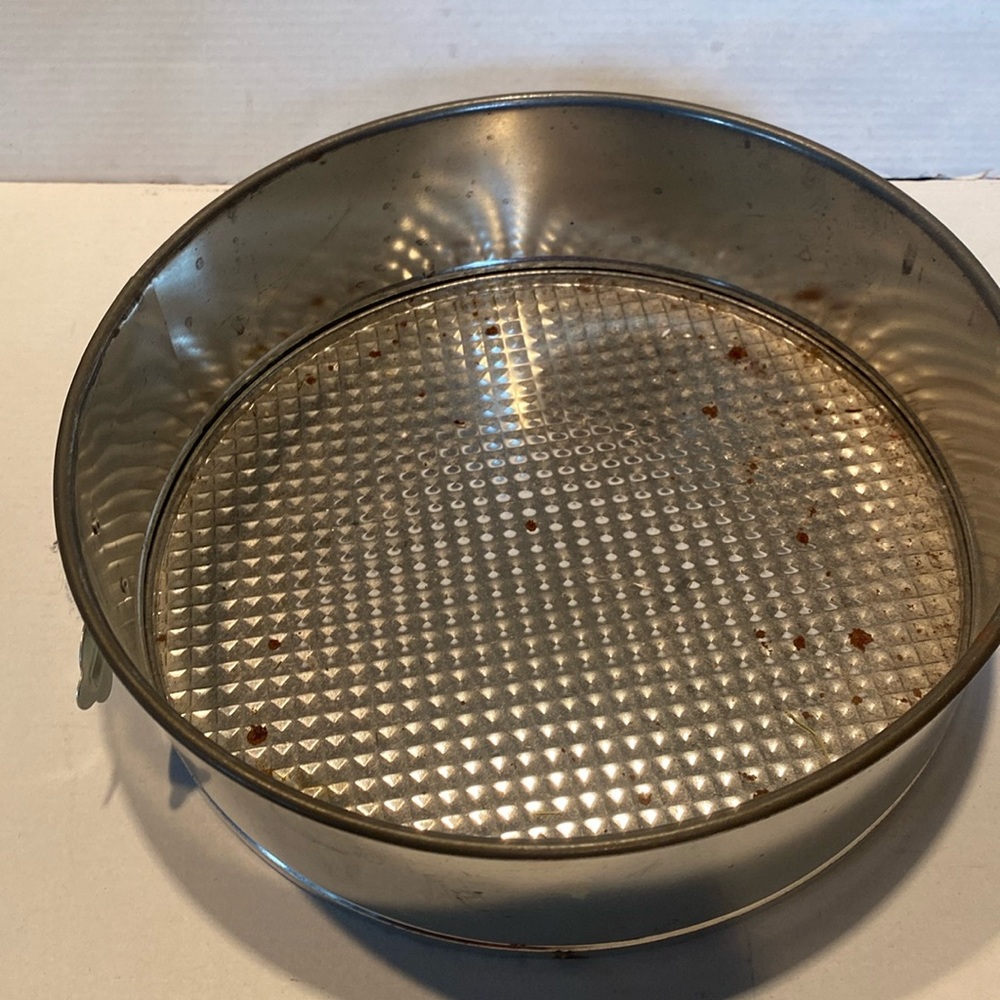 Springform Pan 9-3/8” Interior Diameter
